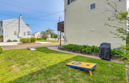 Walk to Beaches Sunny East Haven Home with Grill - Foto 26