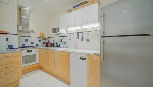 Appartement balcon vue mer - 50m de la plage - Confort et moderne - 70m2 - 4 pers - Foto 5, stove, dishwasher, pet friendly