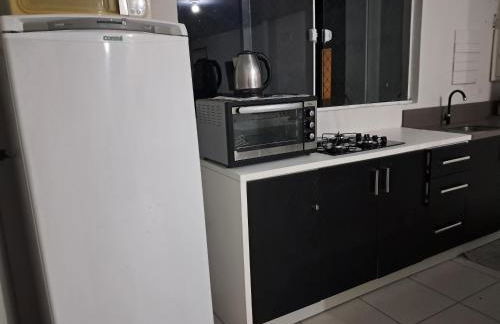 Apartamento 2 quartos 2 km da praia espaçoso - Foto 3