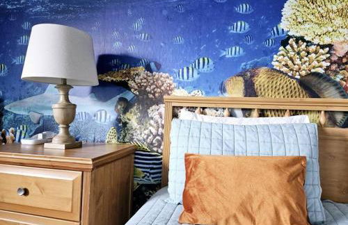 Discover the Deep Blue with Finding Nemo House - Foto 14