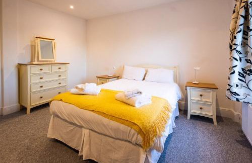 Elm - Three Tuns Apartments, Pettistree, Wickham Market - by Aldeburgh Coastal Cottages - Foto 7