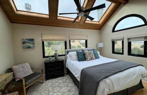 Relax and Rejuvenate- Lafayette Treehouse with Cave Spa, Waterfall, and Incredible Views - Foto 24