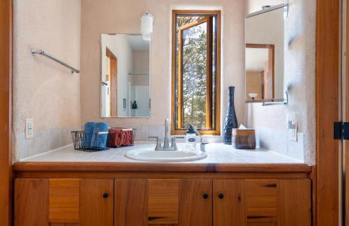 Santa Fe Ridgetop Retreat With 2 Hot Tubs and Views - Foto 13