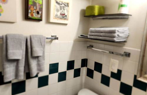 Cozy 1 Bed by the Lake park - Foto 11