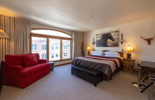 Ski in Ski out Main Street Balcony Hot Tub - Photo 22