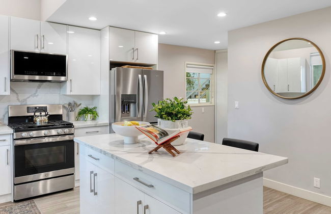 Fulton Buyout by Avantstay Sherman Oaks Estate + View - Foto 10