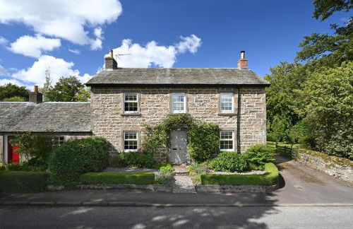 Stormont House - Photo 1