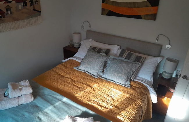 2bed Cabin w/ Parking Near Snowdonia National Park - Photo 6