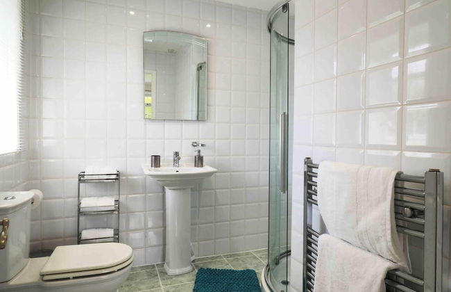 Inviting 7-bed House With sea Views in Hythe - Foto 27