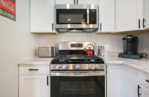 Gorgeous Notre Dame Get Away Comfy Beds WiFi Coffee Games - Foto 11