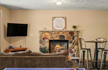 The Nest at Brier Crest by Avantstay Game Room, Expansive Deck & Fire Pit - Foto 24