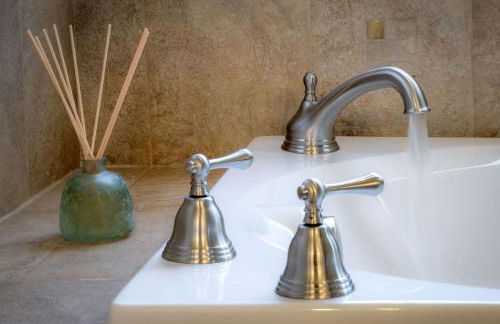 Cozy foothills home - Photo 41