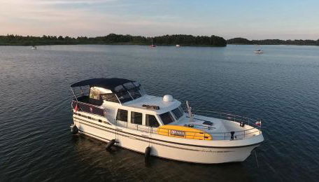 Boats & Yachts at Rechlin Harbor by Kuhnle-Tours - Foto 3