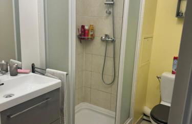 Studio lumineux avec WiFi gratuit Centre Antony, accès rapide Paris & Orly - Foto 4