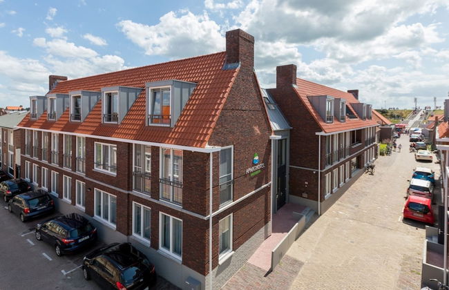 Luxury 6-person Apartment Near Zoutelande Beach - Photo 1