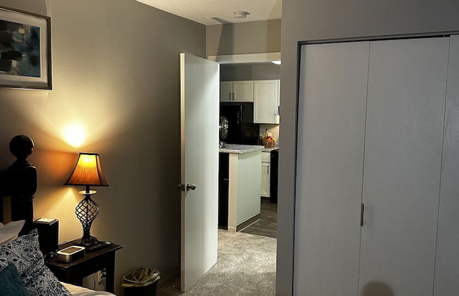 2 BR con patio por el centro comercial - Foto 18