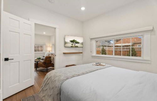 Chic Luxury Retreat in Old Town, Walk Everywhere! - Foto 37