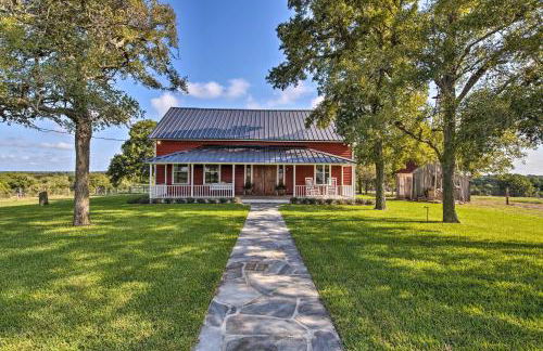 Peaceful Schulenburg Farmhouse with Fire Pit and Games - Foto 28