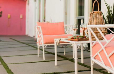 2 Rooms Sleeps 8 Retro Hotel w Pool Wesley King Studio Buyout by AvantStay - Foto 37