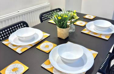 Rushden Home - Perfect for Contractors - Free Parking - Sleeps 5 - Garden - Netflix and HDR TV - Foto 28