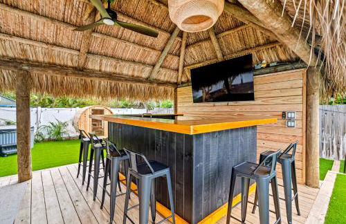 Bali Inspired home with Heated Pool, Sauna and Hot Tub! Close to Beach and Atlantic Ave - Photo 38