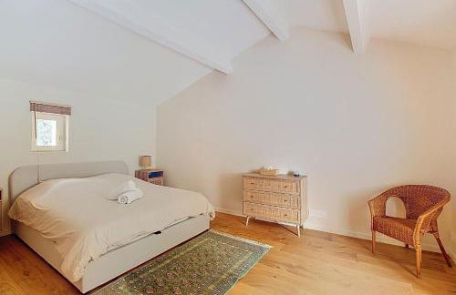 Superbe Mas Provençal rénové avec piscine, billard et climatisation à Paradou - Foto 74