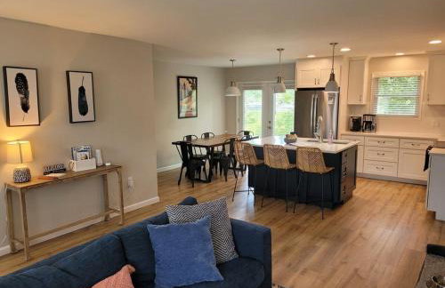 White Birch - Riverfront and Newly-Remodeled! - Foto 15