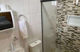 Lindos e novos Chalés na região central de Foz - Foto 22