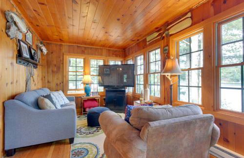 Lakefront Cabin with Private Dock and Fire Pit! - Foto 6