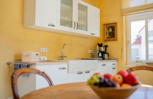 Ferienhaus Peeneblick - exklusives Traumhaus in Direktlage am Wasser mit Bootssteg und Aussensauna - Foto 24