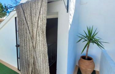 GATU PREMIUM Villa Lurberri piscina privada, 4 dormitorios, 2 baños, parking , jardines, " Preferente mayores de 25 años y familias " ín y barbacoa - Foto 11