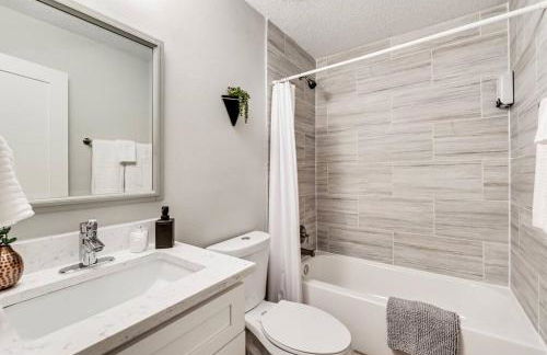 Global Cup Love for Dallas - Close to Deep Ellum & AAC - Foto 18