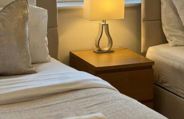 Spacious 2 Bed, 2 Bath Apartment by MCF - Foto 2