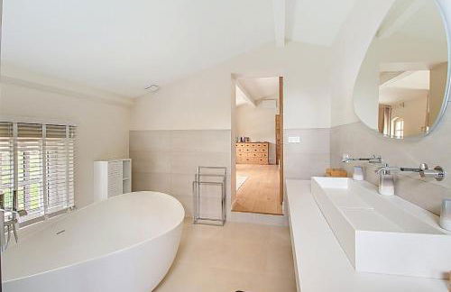 Superbe Mas Provençal rénové avec piscine, billard et climatisation à Paradou - Foto 55