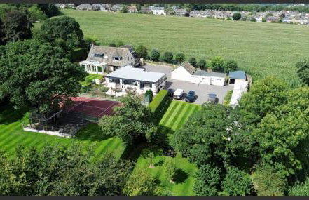 Country Retreat with Grounds & Leisure Facilities - Foto 7