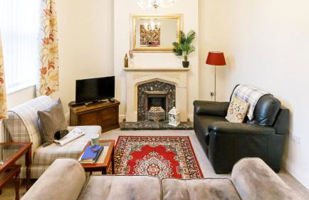 Bright and Well-Kept 3-Bed Property! Free Parking - Foto 6