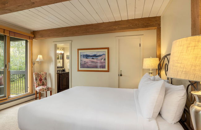 Top of the Village - Photo 73