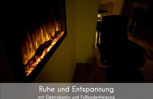 Das Waldhäuschen - bis 10 Personen, 4 Schlafzimmer, 2 Bäder, Tischkicker, kostenlose Parkplätze, WLAN, Smart-TVs - Foto 2