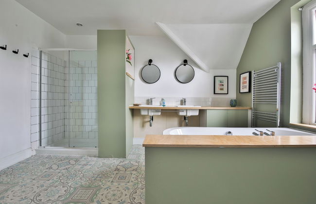 4 Bed House with Pool Table & Parking - Foto 65