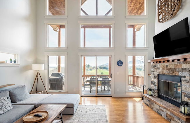 Private Retreat w/ Hot Tub, Amazing Views, Game Room Silver Spoon by Avantstay - Foto 10