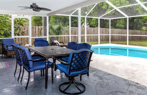 Modern Home, Heated Pool, Close to Beaches! - Foto 15