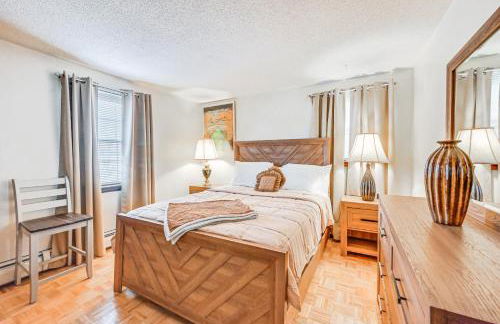 Vintage Windsor Home Private Yard and Covered Deck - Foto 15