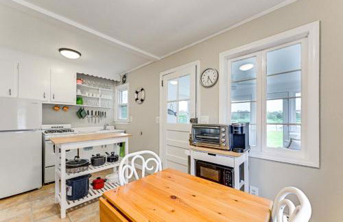 Bayfront East Quogue Retreat with Private Boat Dock - Foto 9