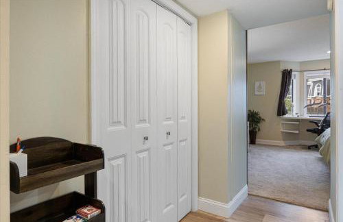 Lakefront Osage Beach Condo + Workspace w/ Pool Views - Foto 29