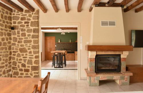 Gîte La Mancellière - Maison familiale 12-15 pers, grand jardin, jeux & pétanque - Pleine nature - Foto 30