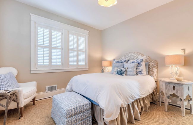 Waterfront 4bdr w/ Deck, Stunning Views, Fire Pit Cedar Street by Avantstay - Foto 24