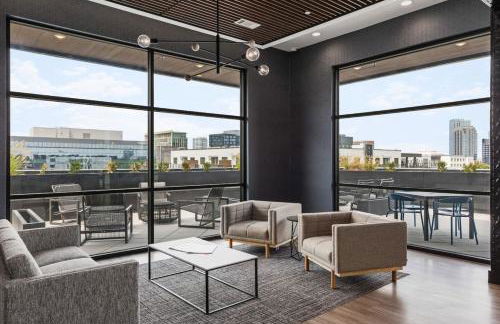 Chic Music Row Condo Rooftop Deck with City View Gym Office and More - Foto 7