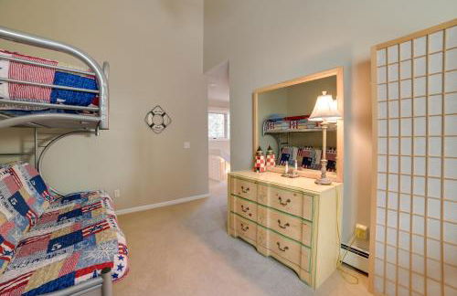 Harbor Springs Condo with Fireplace Near Skiing! - Foto 23