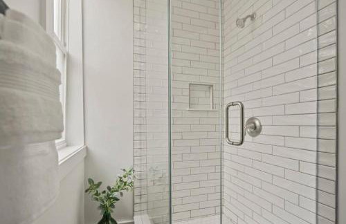 Remodeled Historic 1800s Carriage House, The Castle Garden, Colonial Modern Mansion - Foto 39