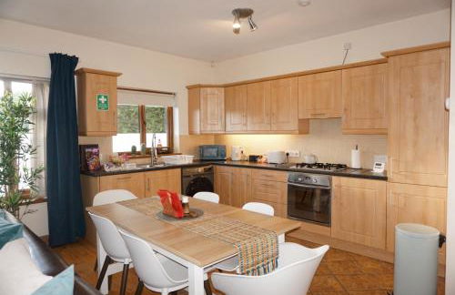 Laxey place maisonette East Belfast -private parking, transport links - Foto 5